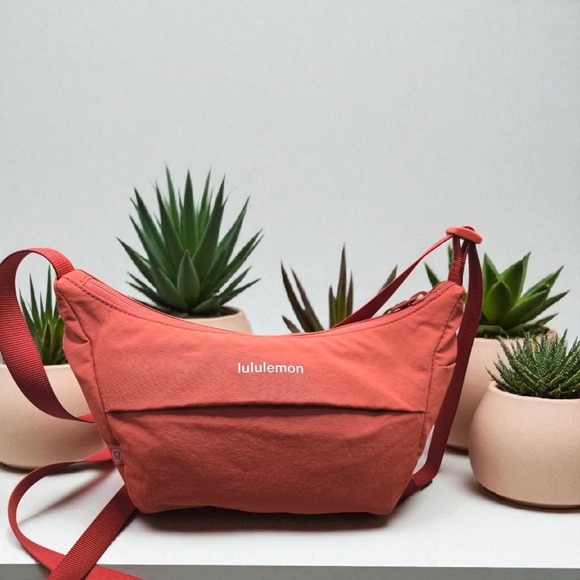 Crossbody bag lululemon - Picture 1 of 4